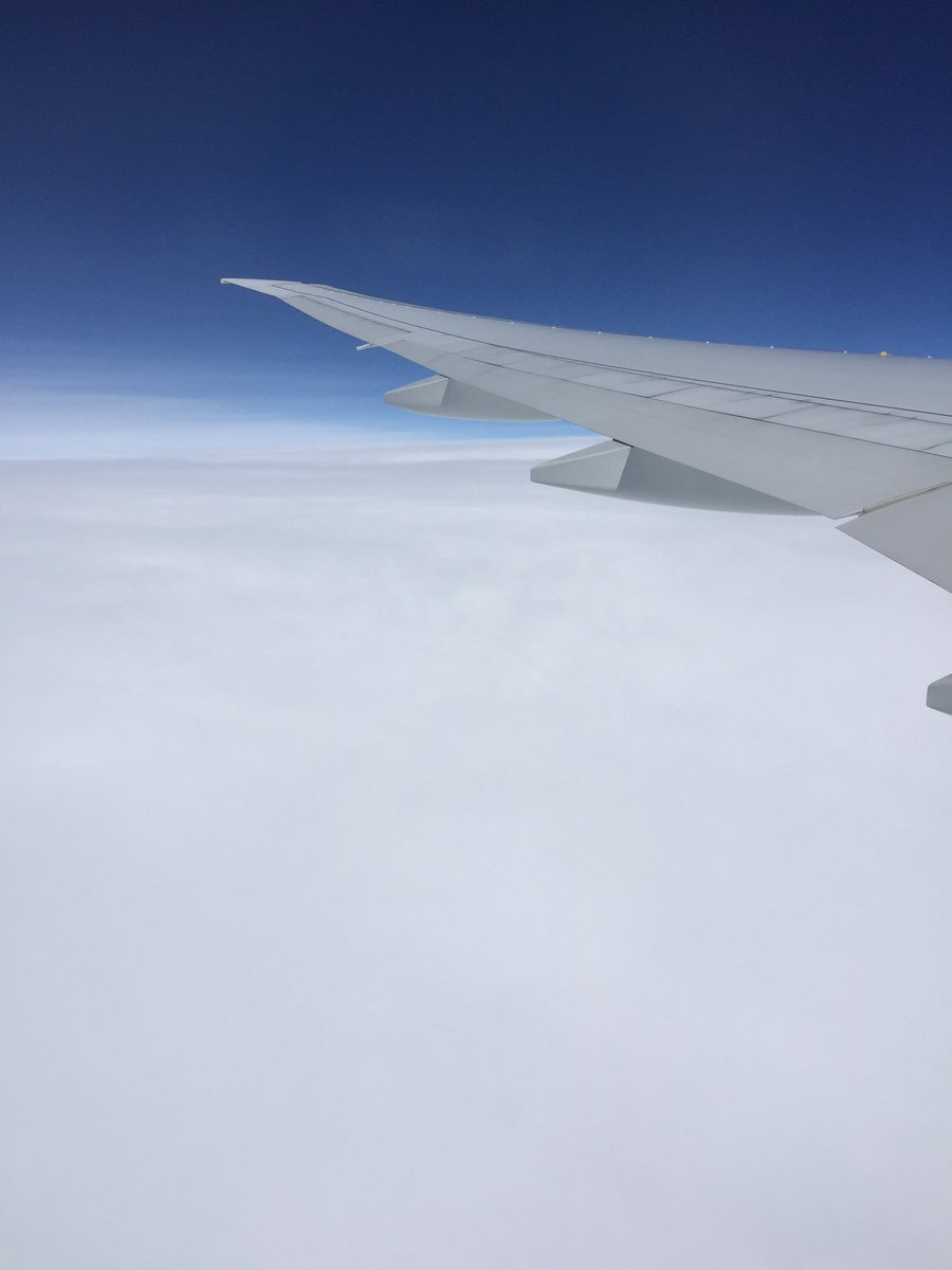 JEM1979's tweet photo. Well...here's what I can currently see of Ireland!! 😂 #WiFiRocks #AlmostToLondon https://t.co/dCRkqZvuol