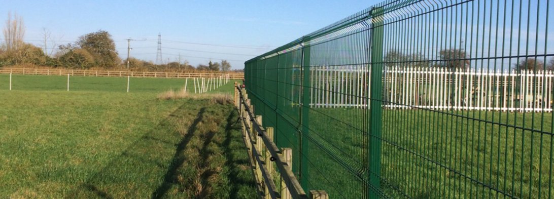 We offer security fencing and can cater for any security levels for your premises. Contact us now. 01733 811 951 buff.ly/2vVnBKI