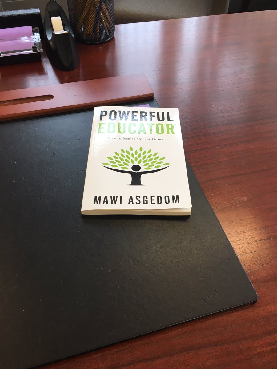 drkevinbrussell's tweet image. Turbo Button - Check
Green Tie- Check
Green Shoes- Check
Book- Check
#crpowerfuleducator
#cridgepride