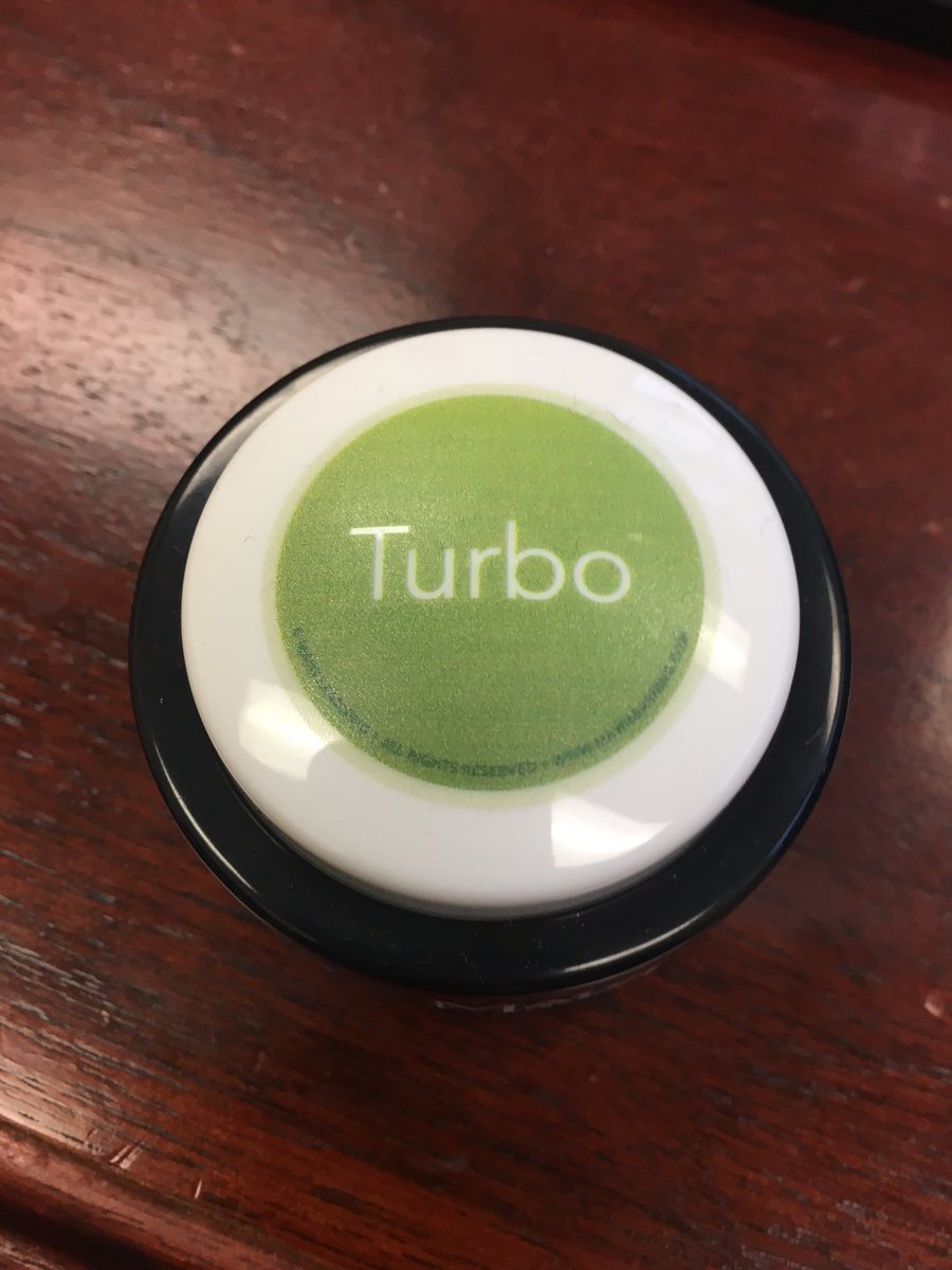 drkevinbrussell's tweet image. Turbo Button - Check
Green Tie- Check
Green Shoes- Check
Book- Check
#crpowerfuleducator
#cridgepride