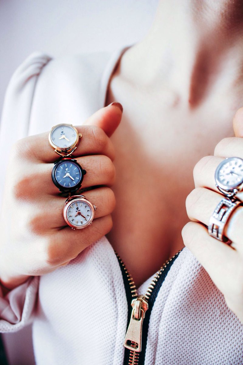 decaronofficial's tweet photo. The #WatchRing from #deCaron tells you the time discreetly and uniquely whilst being a stylish statement piece of contemporary #jewellery. https://t.co/icag1wyf9Q