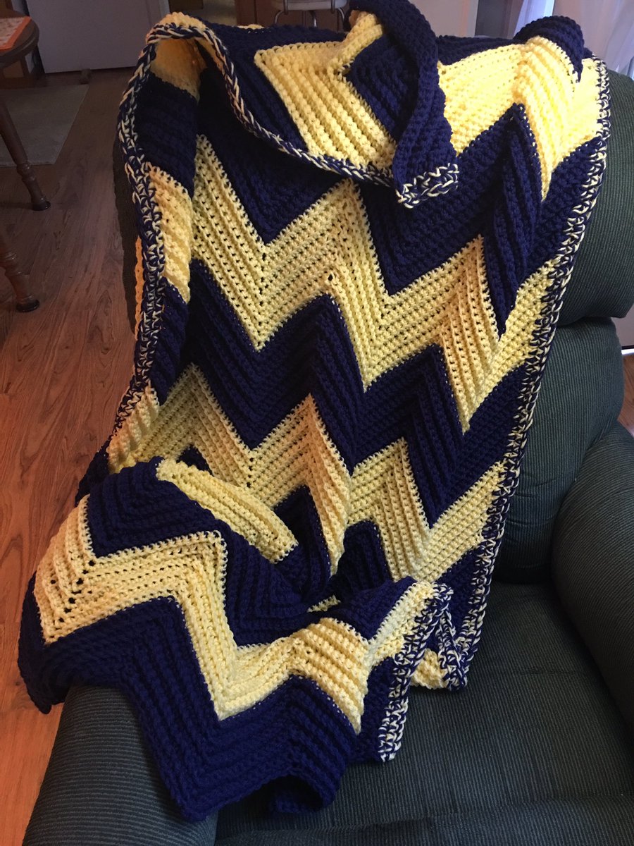 caffcrocheter's tweet photo. #GoBlue or any other school. Msg me for pricing #NowMaking one for you! https://t.co/Hr06hO00qo
