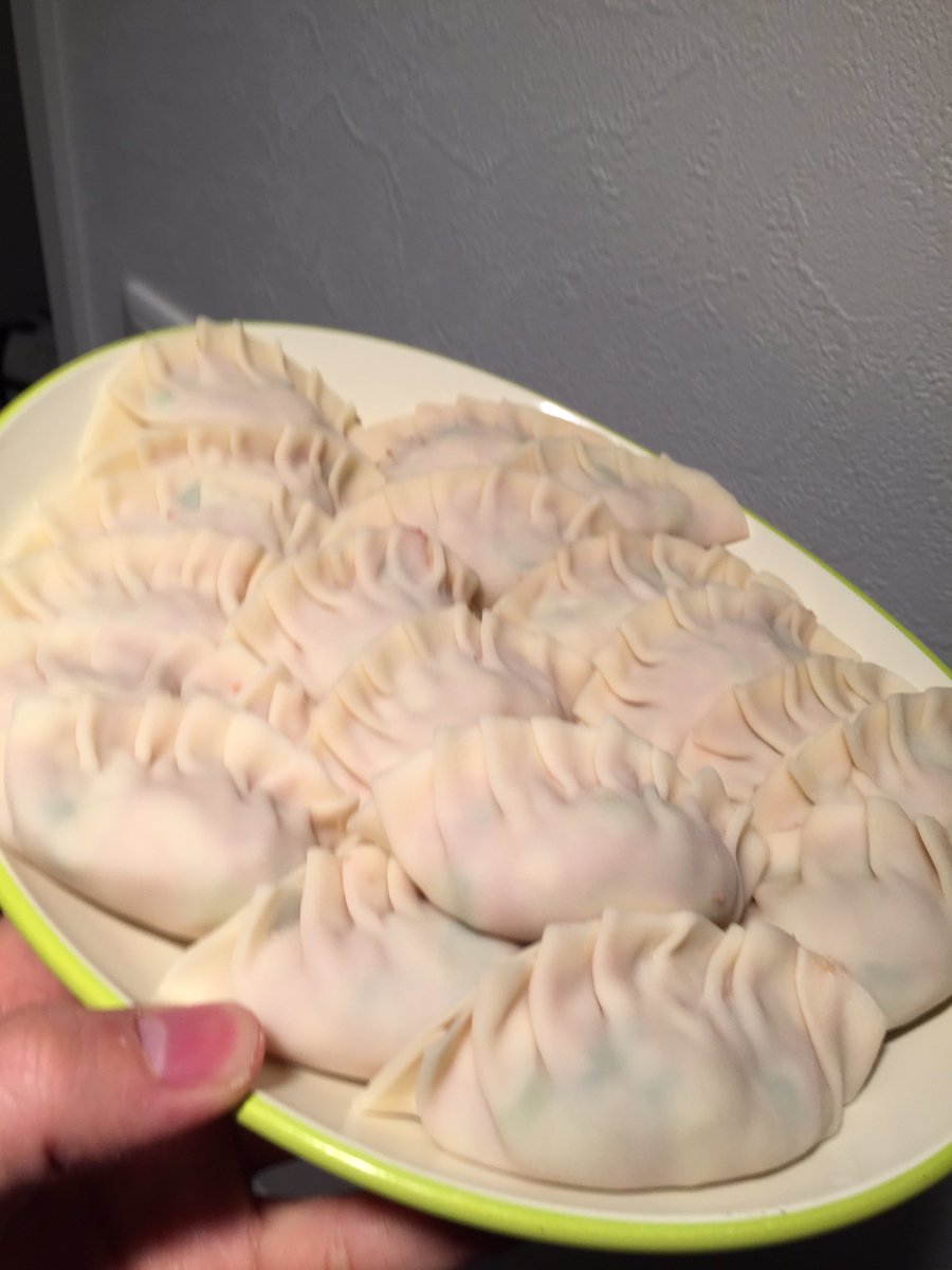 望月英 焼く前の餃子かわいい 焼く前の餃子可愛くない 望月英 焼く前の餃子かわいい 焼く前の餃子可愛くない