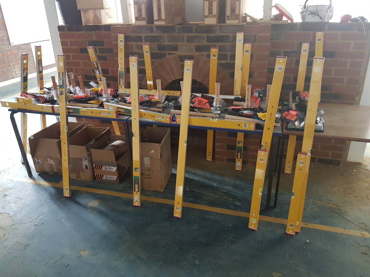 12 sets of tools purchased by Lee Marley brickwork for their new apprentices. <a href="/CITB_UK/">CITB</a> @FEBrooklands <a href="/Apprenticeships/">Apprenticeships and Skills</a> <a href="/EveLivett/">Eve Marie Livett</a>