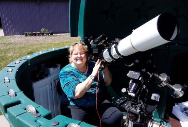 ShanghaiEye's tweet image. This U.S. couple prepared to see the solar eclipse 16 years ago, buying a house to have the best observation spot.#2017SolarEclipse