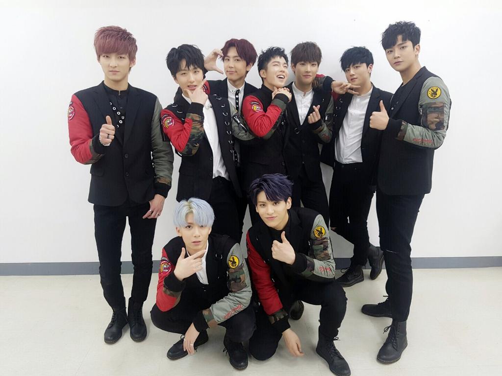 SF9Stars's tweet photo. Choose one of these two: 

RT- ROAR🦁
Like- Easy Love💔

#SF9 #FANTASY #BurningSensation #ROAR #BreakingSensation #EasyLove https://t.co/RNSmnVXYBR