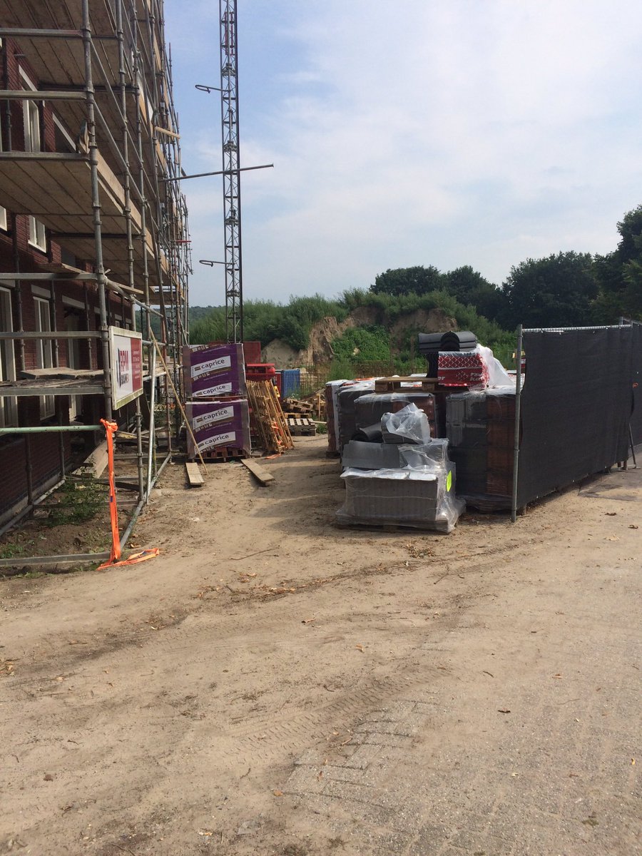 #Beek <a href="/RPM_bouw_BV/">RPM Bouw</a>  #residence #bellevue gevelstenen en dakpannen <a href="/RKB_Doetinchem/">Raab Karcher</a>  <a href="/metselsteen/">Caprice</a> <a href="/JPSchaddenhorst/">ABC-Klinkergruppe NL</a>