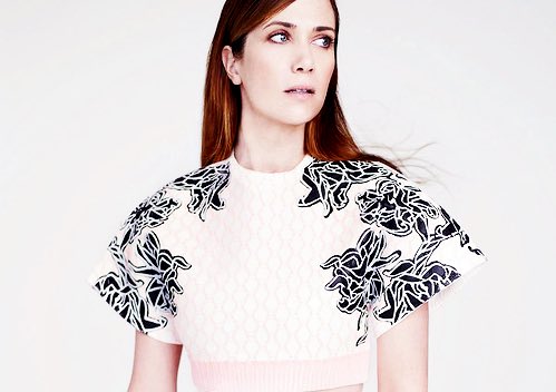 Happy 44th birthday to my queen kristen wiig 