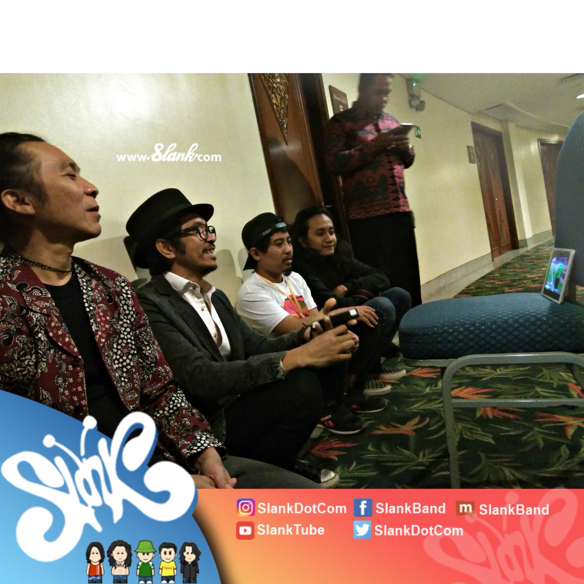 slankdotcom's tweet photo. Sebelum #ngeSlankRameRame, tetep nonton bola dulu! #SupportTimnas #TimnasDay https://t.co/Cl26NSR1bg