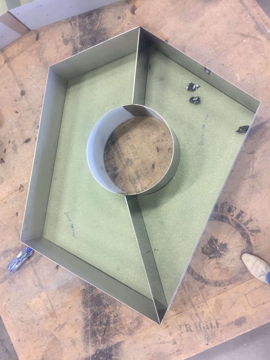 Stiel planters from Koopman Metaal: inspire us, so we can inspire you! No inserts or foil necessary, custom made and water resistant.