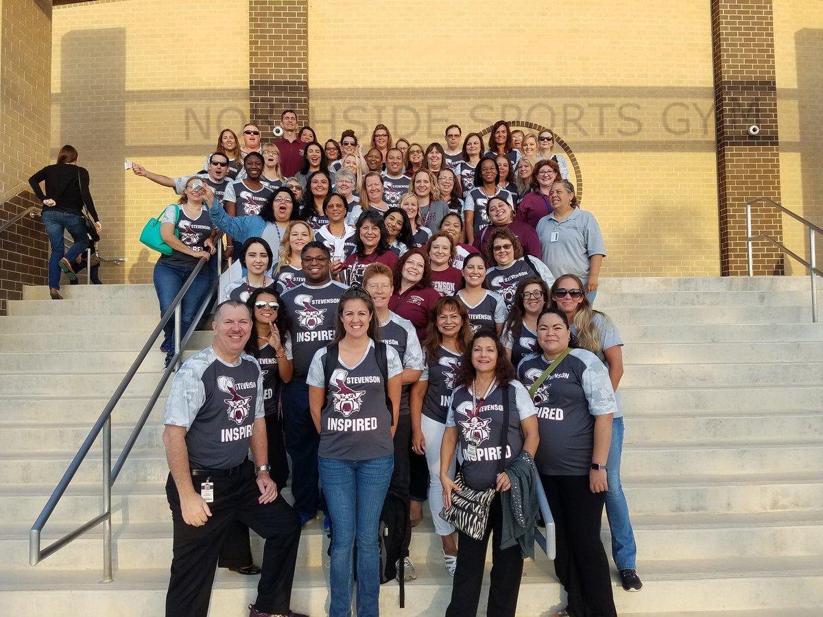 julieschweers's tweet photo. Stevenson inspired. #convoselfie https://t.co/U5Og1gxF3z