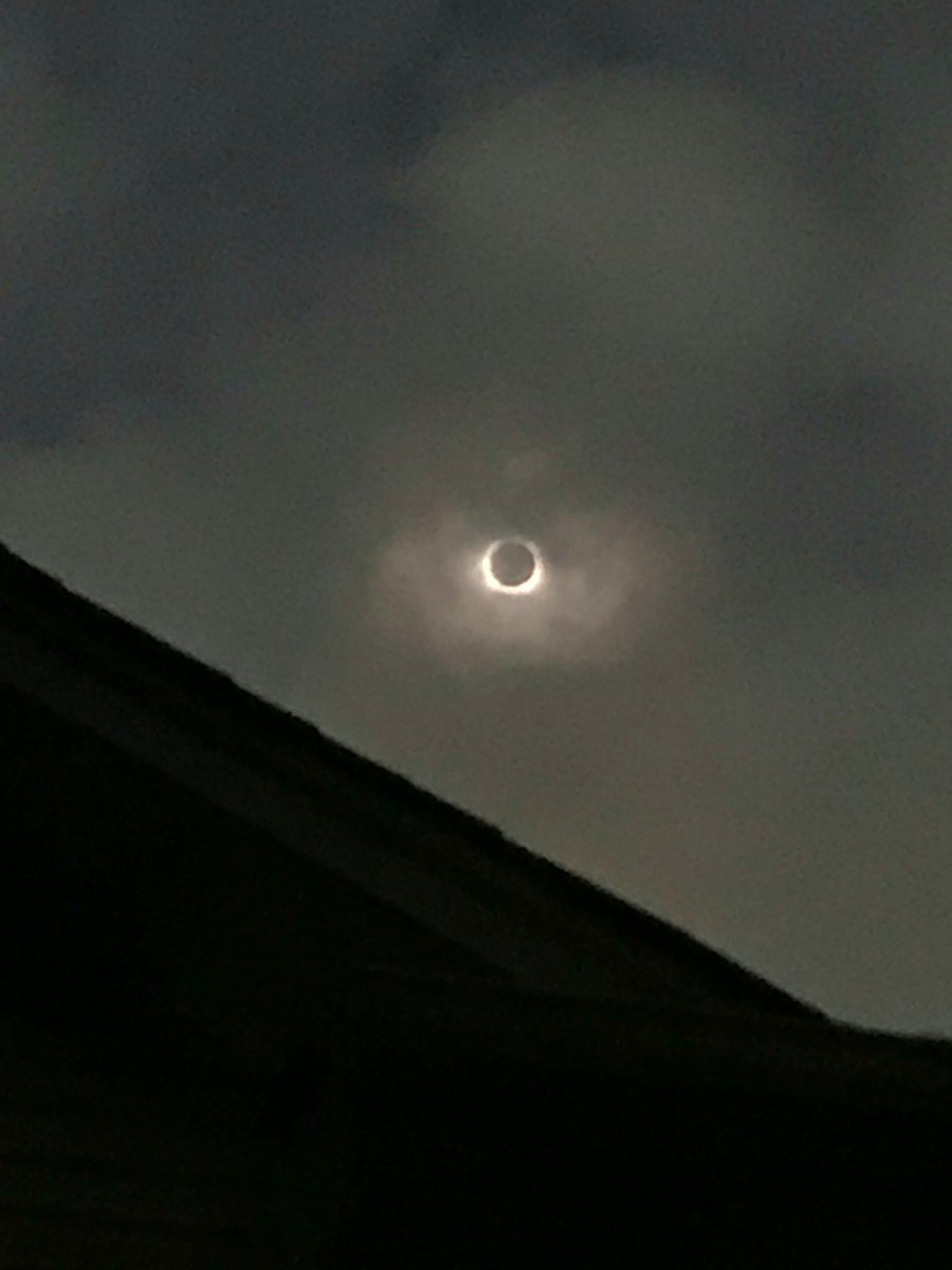 CatalyticData's tweet photo. AMAZING view of #SolarEclipse2017 totality from our HQ's in #Charleston #charlestoneclipse #SolarEclipse https://t.co/Ua18XkXL8L