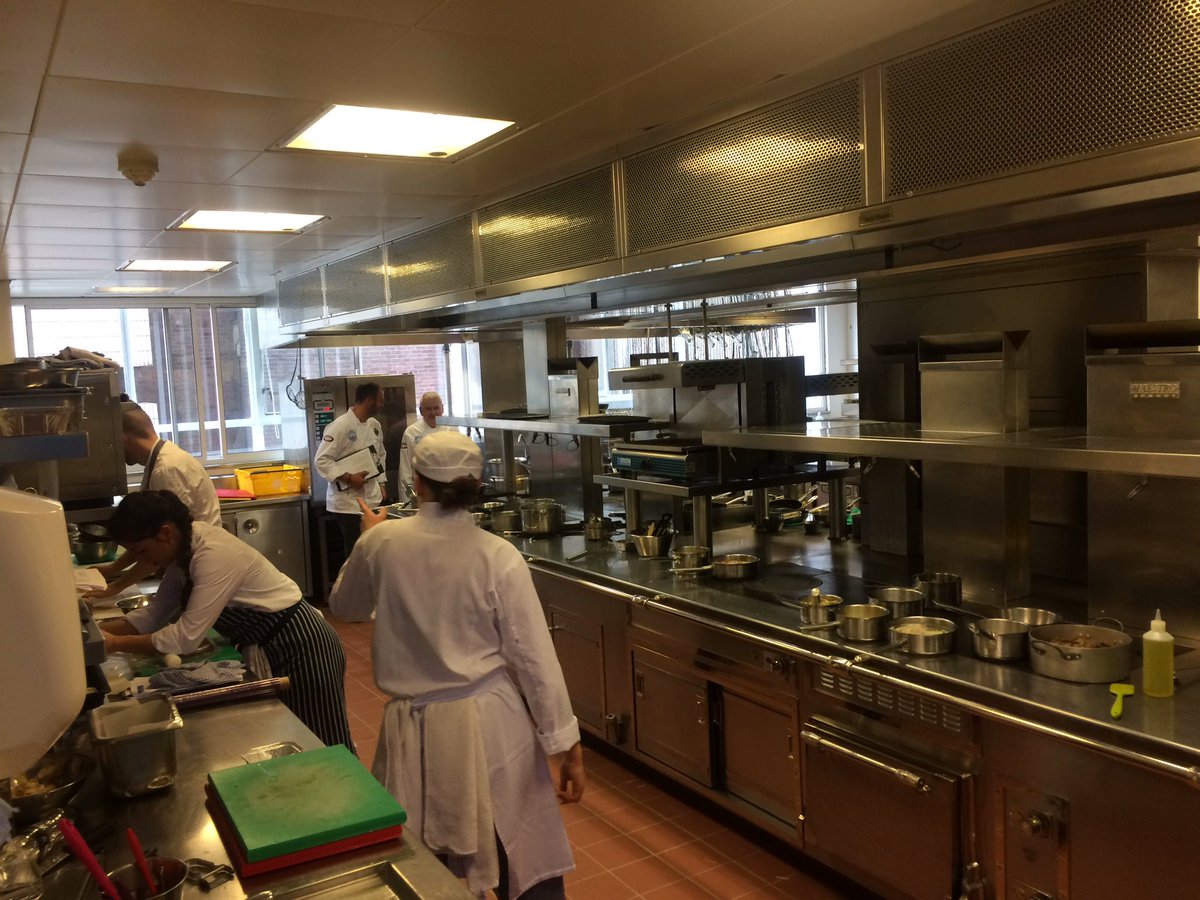 Stage 3; cook!! 👨🏼‍🍳#cgcgradawards <a href="/Craft_Guild/">Craft Guild of Chefs</a>