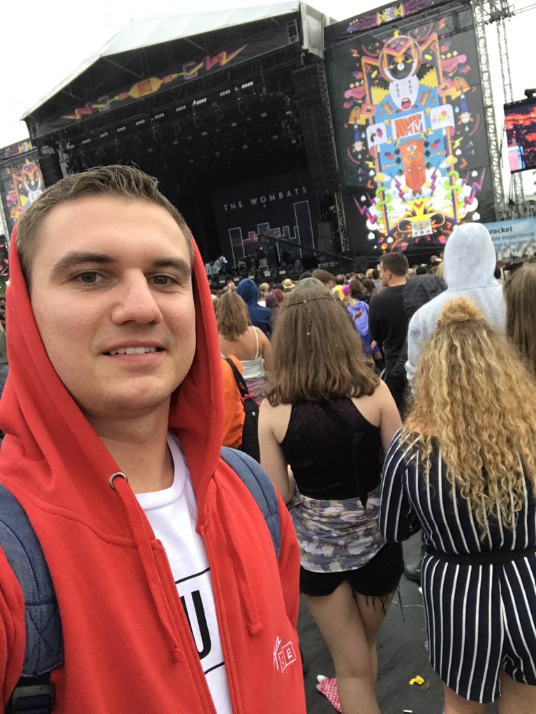 wojtekbbk's tweet photo. @VirginRed Thank you Virgin Red! @vfestival https://t.co/c4NAhoxvE2