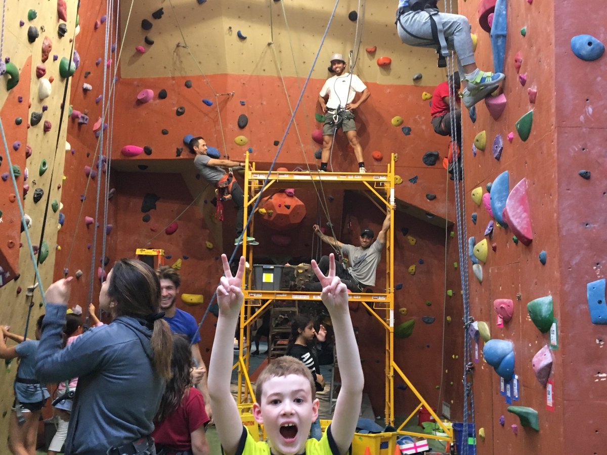 When you are considered an #AmericanNinjaWarrior #NinjaMoves #style #photobomb