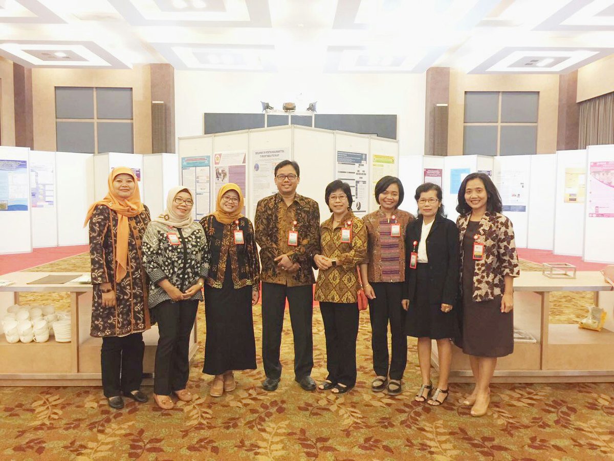 ichsugm's tweet photo. Dr Amini, Dr Nuryingtyas (@TRNuringtyas), Dr Amalia, Dr Widodo (@widodohadisaput), Dr Effendy, Dr. Kuswahyuning, Dr Susilowati &amp; Dr Arguni. https://t.co/2bXDA1pCTh