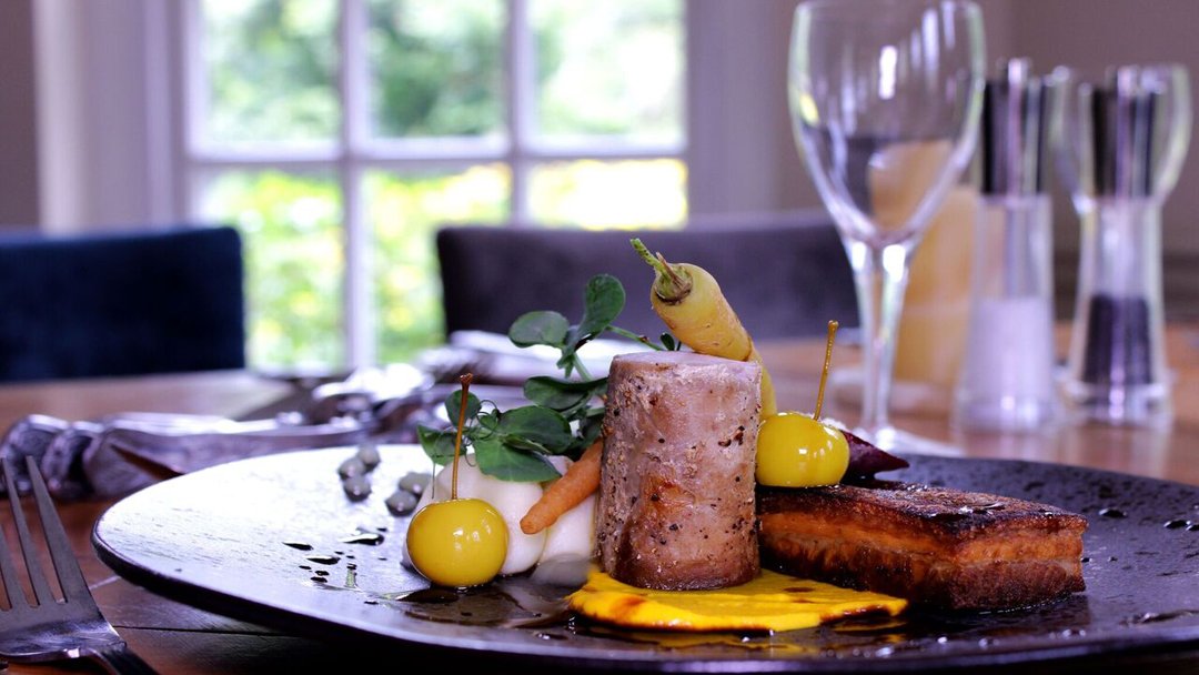 From Afternoon Teas to three course A la Carte head to <a href="/roseinvale/">Rose in Vale Hotel</a> near #Truro for excellent Cornish food #Cornwall ow.ly/Dbhd30exAw0