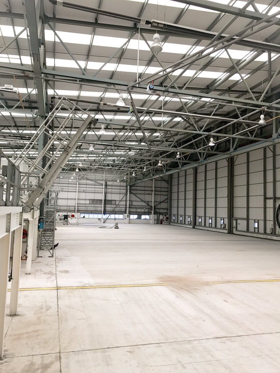 3000m2 of mechanical diamond grinding almost complete at Airport Hangar, leaving ready to receive epoxy floor coatings