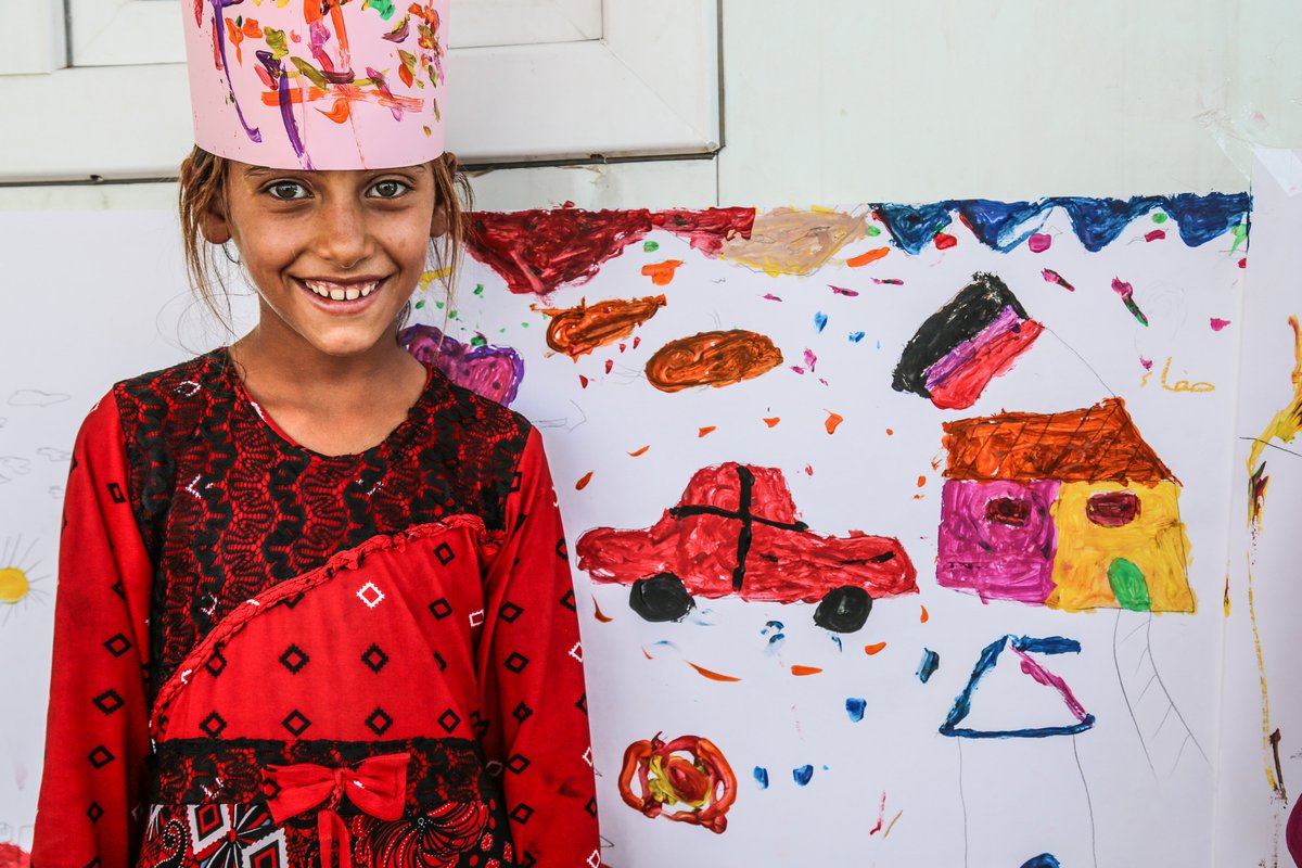 UNmigration's tweet photo. โI'm drawing a house with an #Iraqi ๐ฎ๐ถ, like the one we left in Zummarโ - Safaa, a displaced who lives at @IOMIraq Chamakor camp. #MosulAid https://t.co/YgKESsIt36
