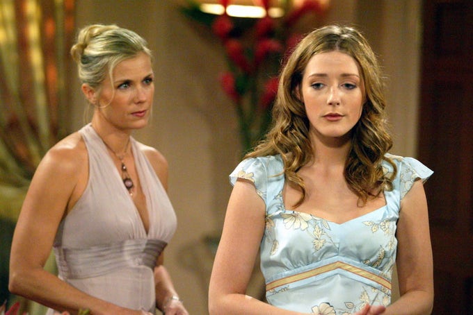 Happy birthday Jennifer Finnigan  