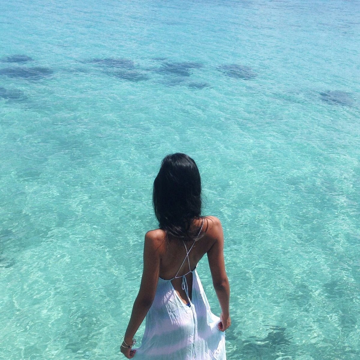 28 &amp; looking not a day older 💙👩‍❤️‍💋‍👩 YASSSSS MY SISTER BABY HAPPY BIRTHDAY TO U 💙 LOVE U FOREVER &amp; SISTER FOREVER 👩‍❤️‍💋‍👩👩‍❤️‍👩