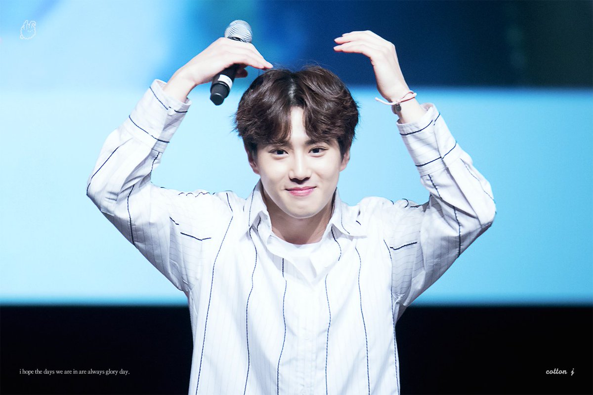 EXOSUHOMAMA's tweet photo. [HQ] 170815 SUHO - The War Fansign 💖
https://t.co/jzDB6Xddc2
©COTTON J https://t.co/be41lXRnuo