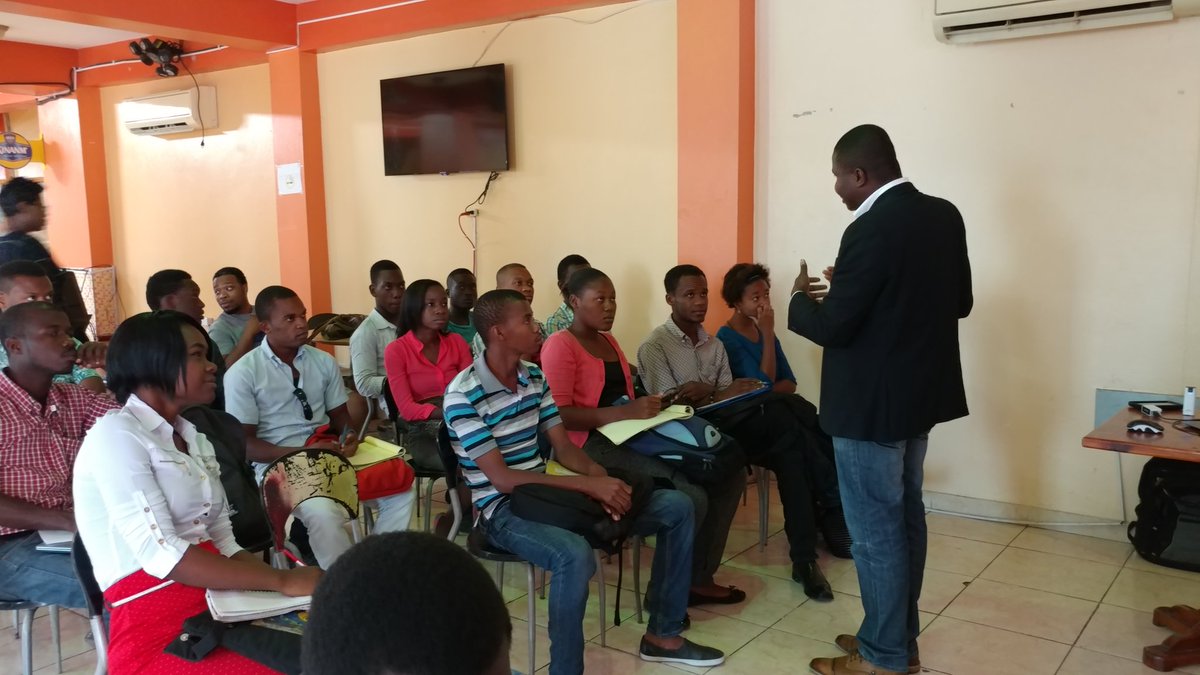 swpaup's tweet photo. PAP StartupWeek Tech Track - Robotics is happening now at Nayah's. .
#PAPSWTech #PAPSW17 #PAPSW #Technology #STEMEducation #Haiti https://t.co/oi5NGL5vT2