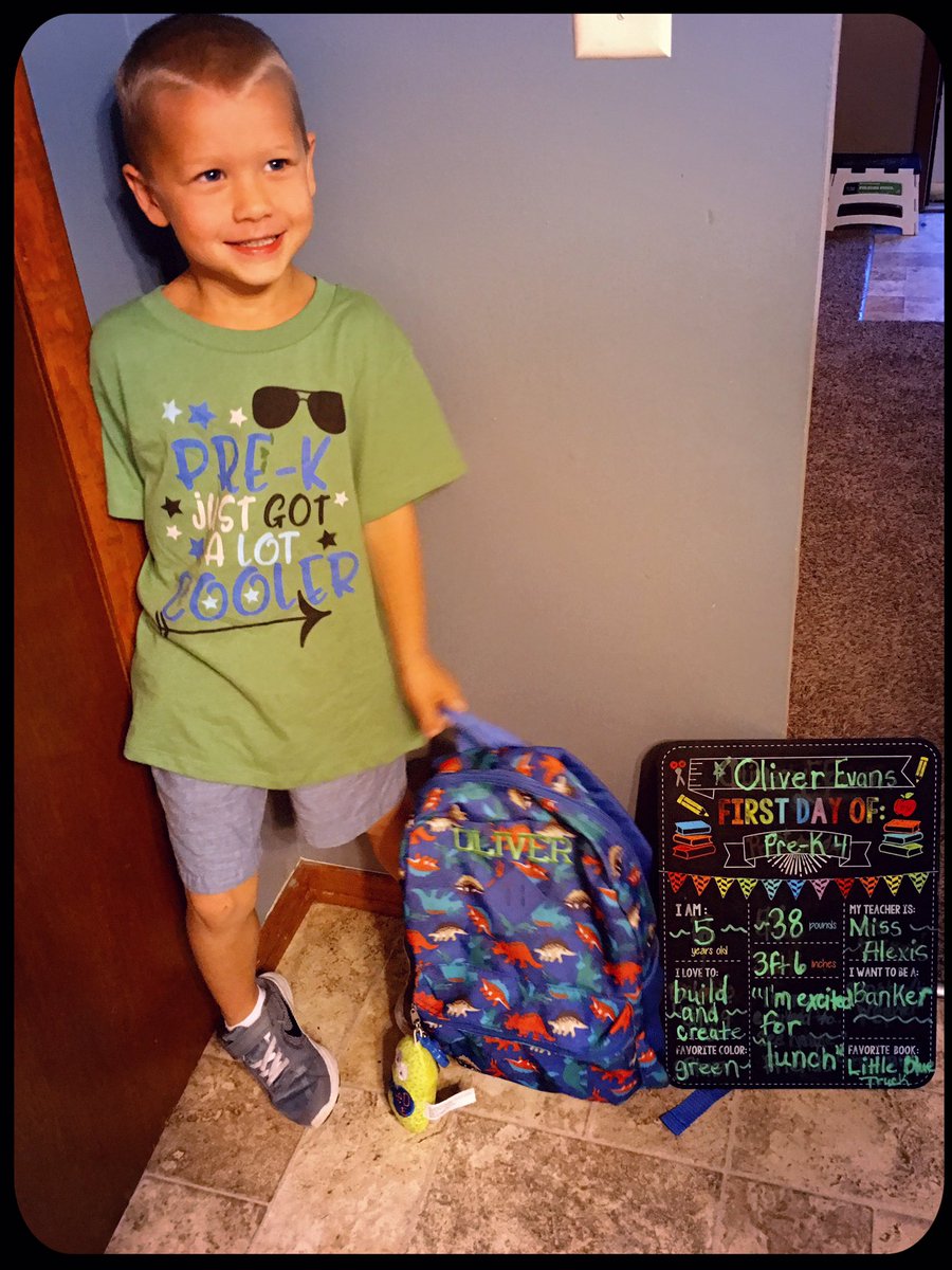 drrebeccajevans's tweet photo. Pre-K just got a lot cooler (and louder)! 🍏#oliversfirstday https://t.co/YMA4qfZK0i