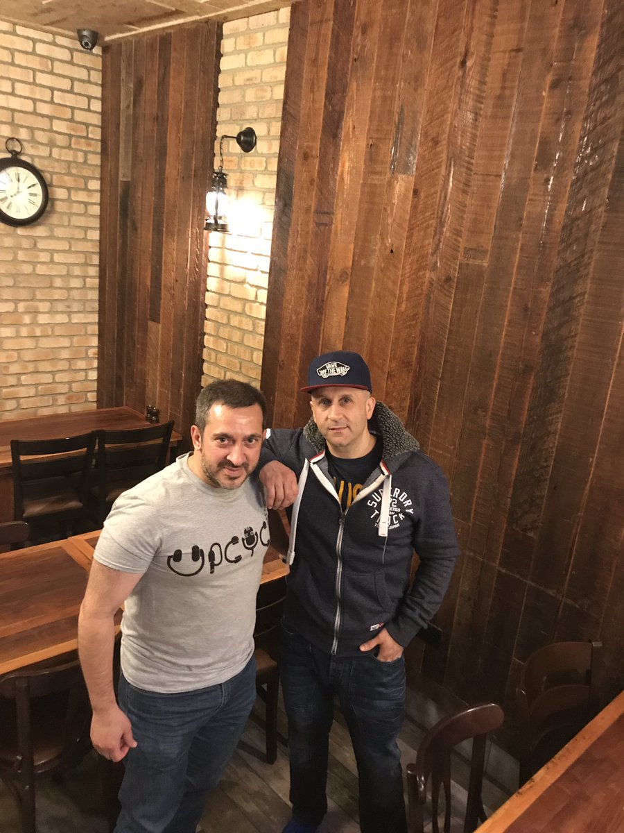 #AndyL #IceCreamRecords and <a href="/djfen1/">Dj Fen</a> discussing a new project! Watch this space!