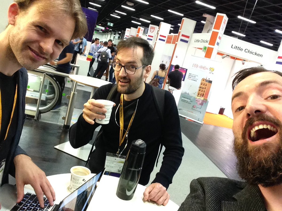 gamularity's tweet image. Having a good time at #gamescom2017 😃