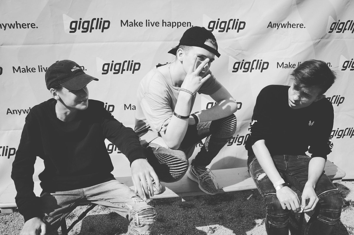 Das magische Trio: @dnstj_, @MikeLeonMusic und @lucaanoel 😎😜✌🏼 Bei der #adwtour sind sie endlich wieder vereint. 😍 Bist du auch dabei?? 😇