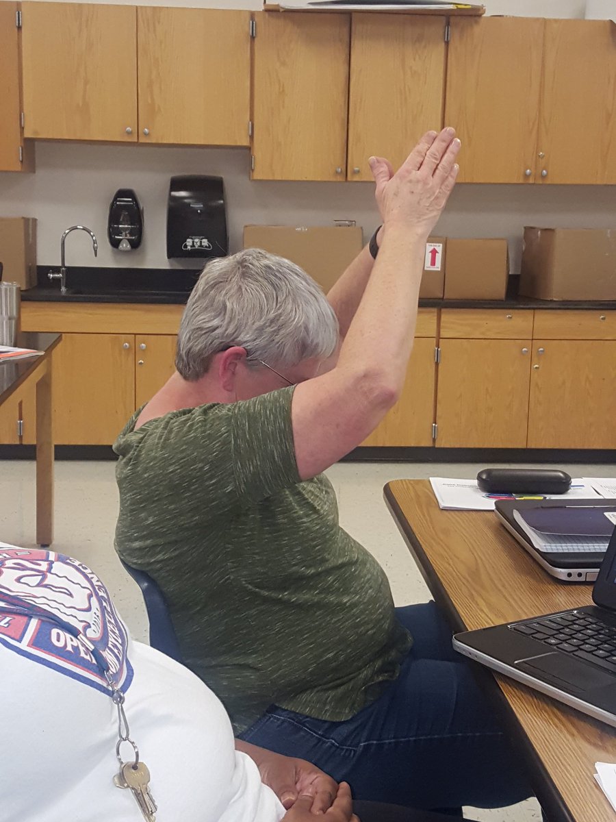 sonja_nix's tweet photo. #ARSARANGERS - Ms.Lee "spearheading" our Monarch Butterfly Garden! -Ha! https://t.co/SQtmZukzth