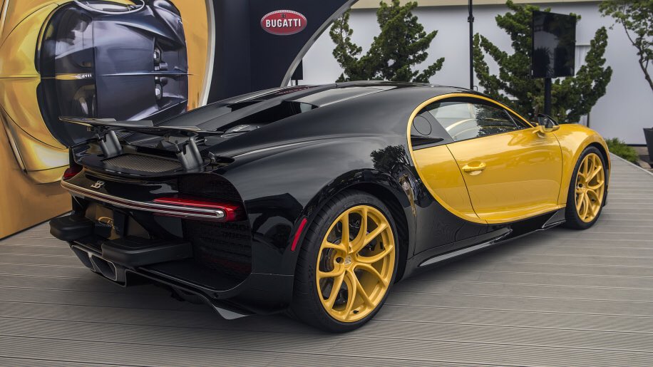 Exotic_Drives's tweet photo. This Black and Yellow Bugatti Chiron 😍 https://t.co/7FUcQqpwZf