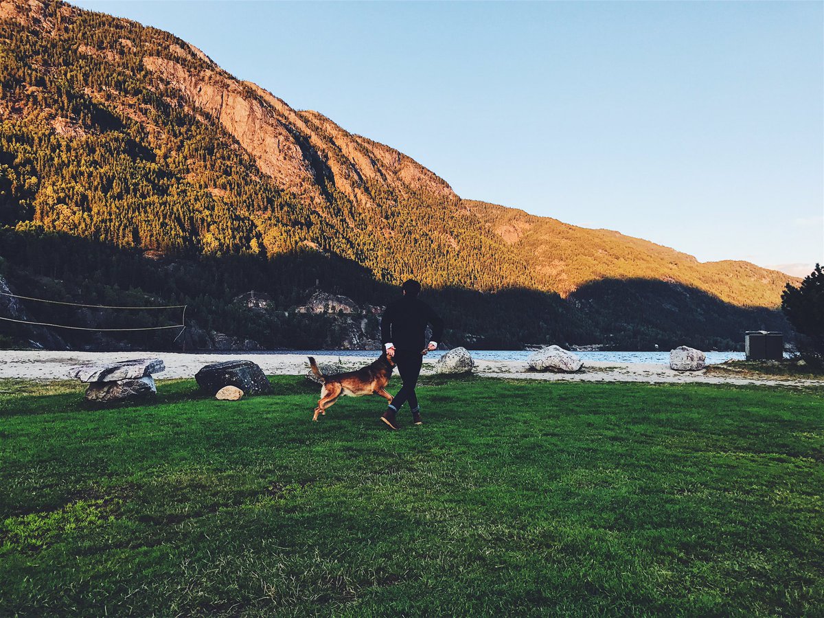 TheVampsJames's tweet photo. Norway is beautiful. Already want to come back on holiday. Thanks for inspiring me. https://t.co/mGu6rbwTDe