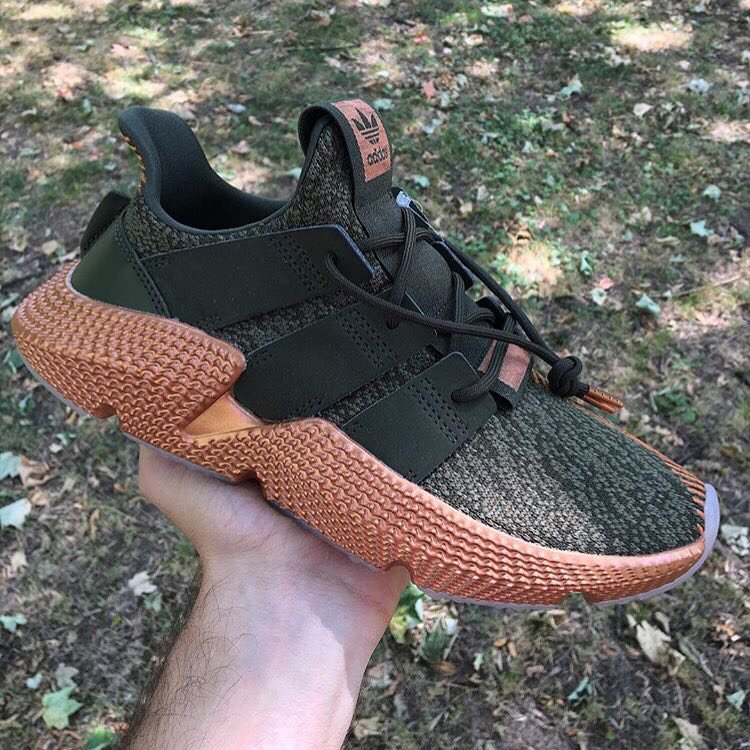 yeezy prophere