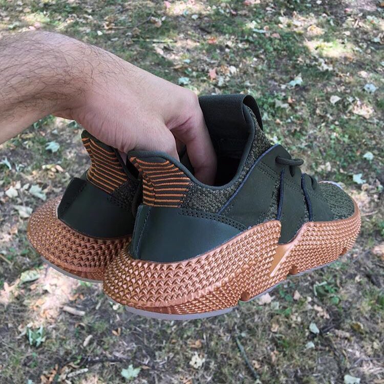 yeezy prophere