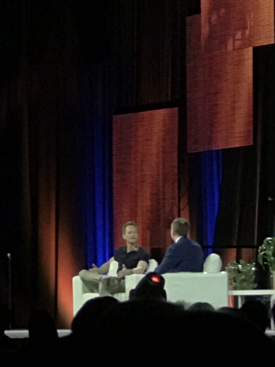 mandykjackson's tweet photo. "Get off your Ass and have an Experience!!" @ActuallyNPH was legen...waitforit...dary! #connectmp https://t.co/ZwdRVqP3ir