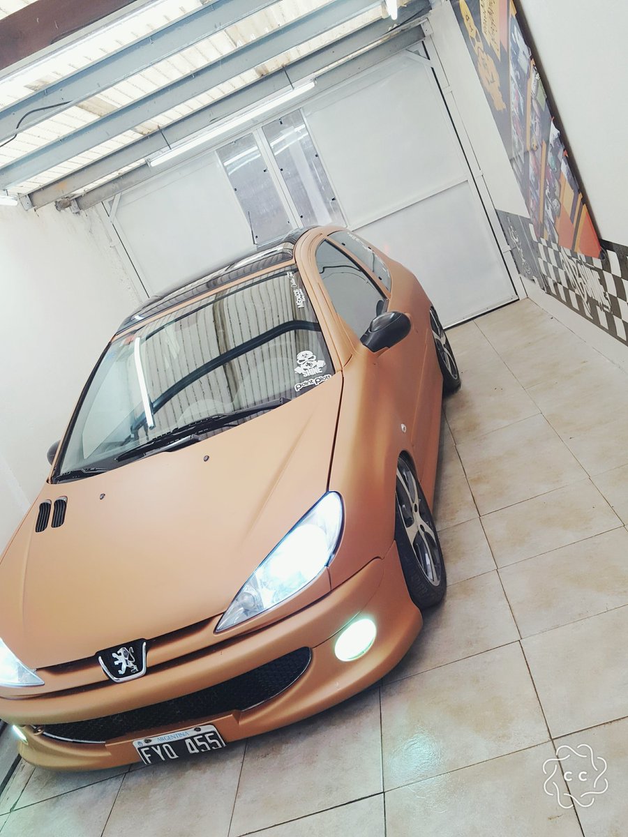 MauriiBB's tweet photo. Y no puede faltar mi bb en mi Garage.. #Mbshine #paintplott el viernes llega la próxima víctima 🙊🙊 https://t.co/UESRiZpJLM