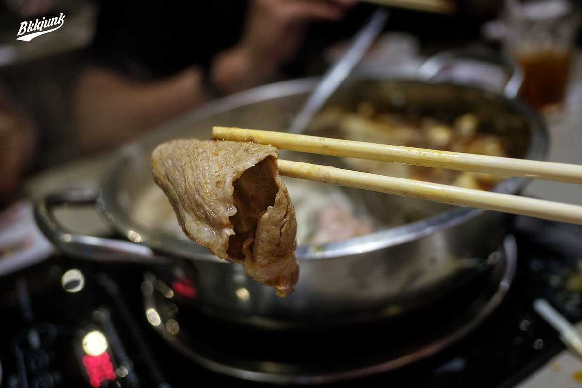 MickRheault's tweet photo. Review FuFu Taiwanese Shabu (ฟู่ฟู่ ชาบู) -> https://t.co/U6CTskObIv @aroii #อร่อยไปเเดก #foodie #bkkfood @Review_Thailand https://t.co/lzEEZiK6Qm