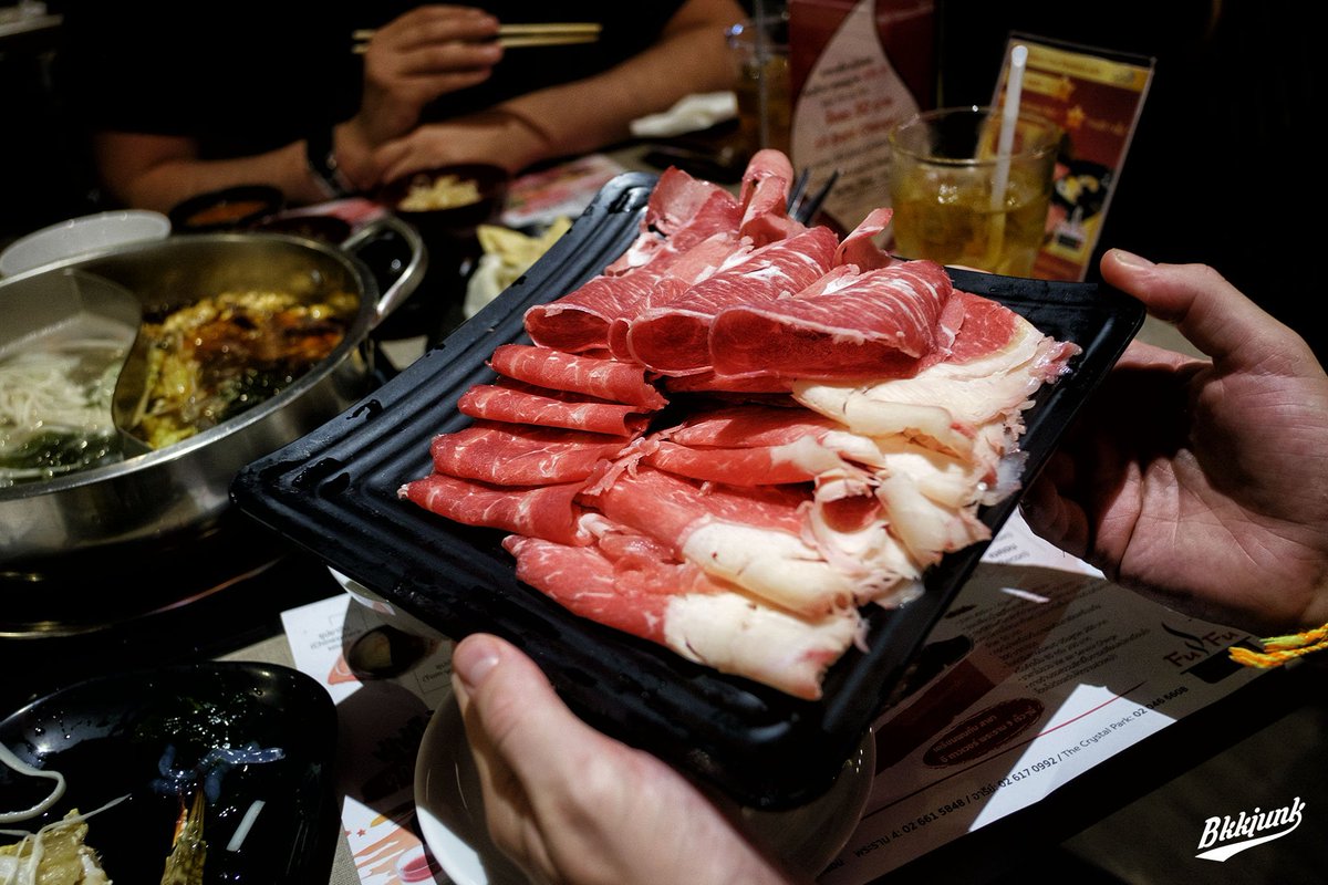 MickRheault's tweet photo. Review FuFu Taiwanese Shabu (ฟู่ฟู่ ชาบู) -> https://t.co/U6CTskObIv @aroii #อร่อยไปเเดก #foodie #bkkfood @Review_Thailand https://t.co/lzEEZiK6Qm
