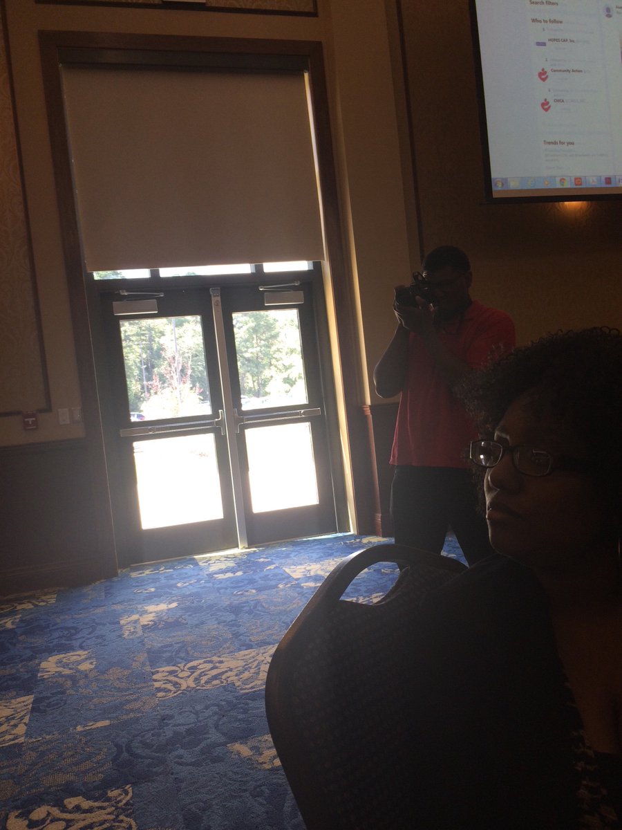 Littletwin40's tweet photo. #EmpowerAP......Our Photographer....Volunteer....#FSU grad2020 https://t.co/jk0CwlSraY