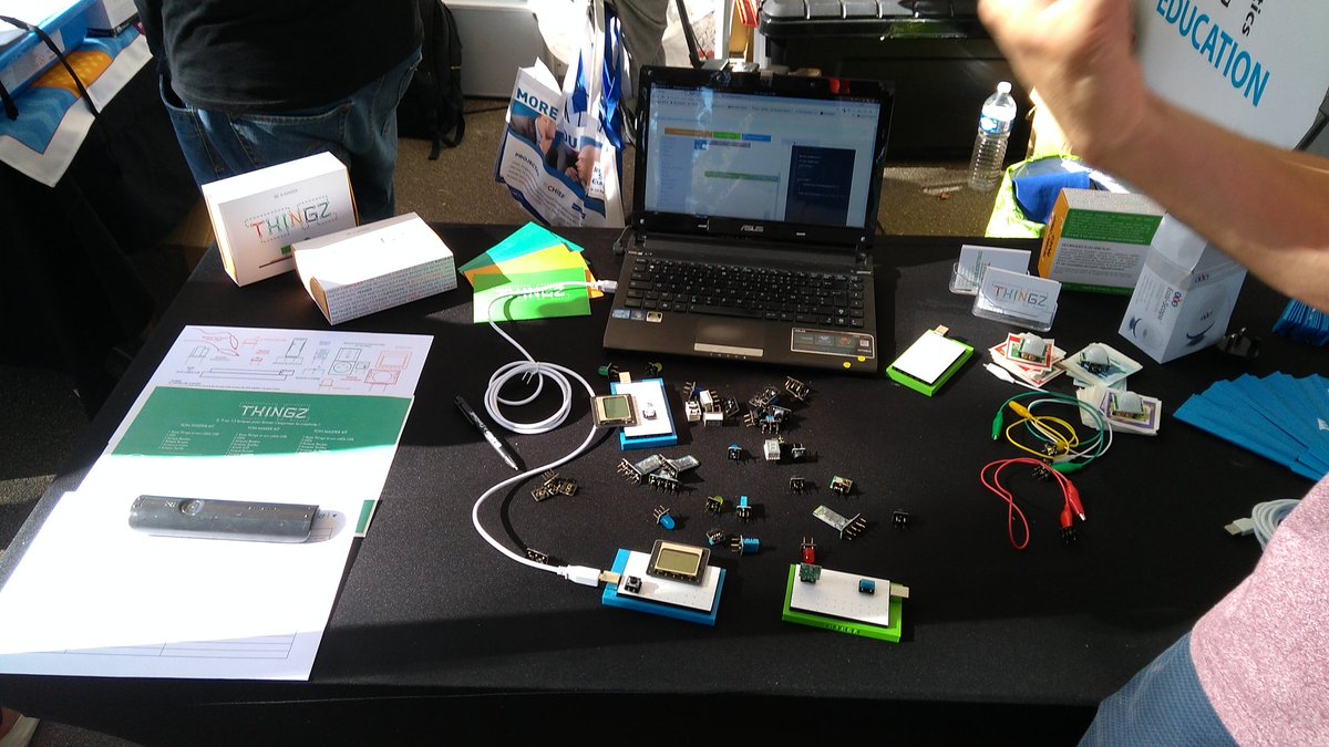 rheinandco's tweet photo. #Thinkz une startup qui mérite votre visite chez @Easytis à #Ludovia14 pour ceux qui veulent fabricoler avec les enfants.👌 https://t.co/hoY8vQwv3T