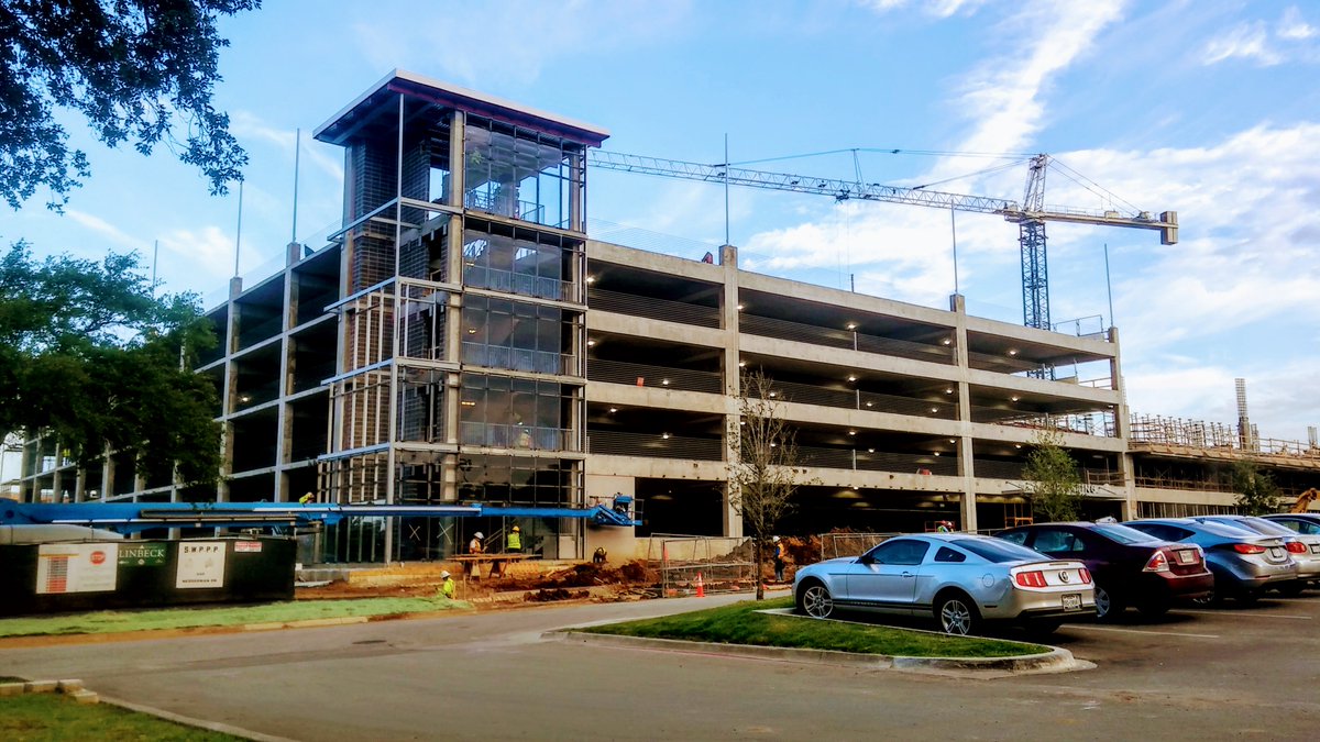 UTAMAVPark's tweet photo. Opening today around noon: 655 new parking stalls dedicated to students. Exterior const continues w/final completion in Dec. for 1,500 total https://t.co/wov4hA0iIg