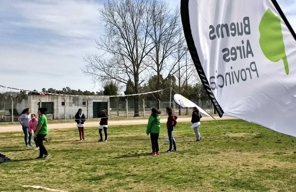DeportesPBA's tweet photo. #JuegosBonaerenses Te esperamos con actividades recreativas en el #Regional de #Handball y #Cestoball de #GeneralAlvear. Acercate al #CEF36 https://t.co/KIRxToigJ9