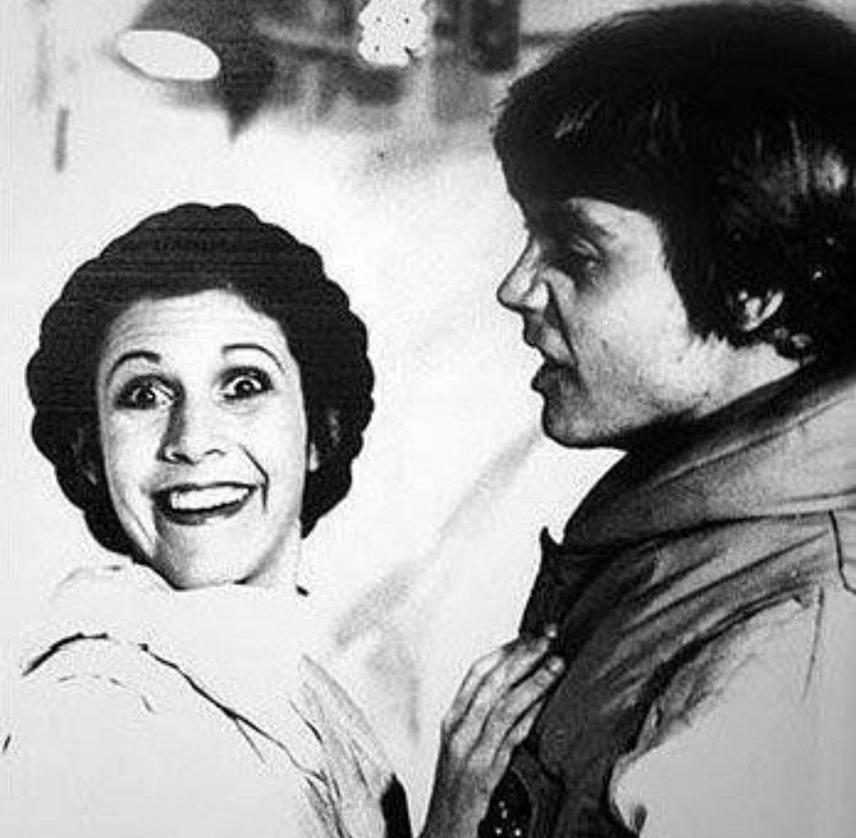 I HAVE NEVER SEEN THIS PHOTO BEFORE AND IT'S SOOOO ADORABLE!! OMG WHY I CAN'T STOP CRYING😭❤😭❤❤😍🐹 @HamillHimself
