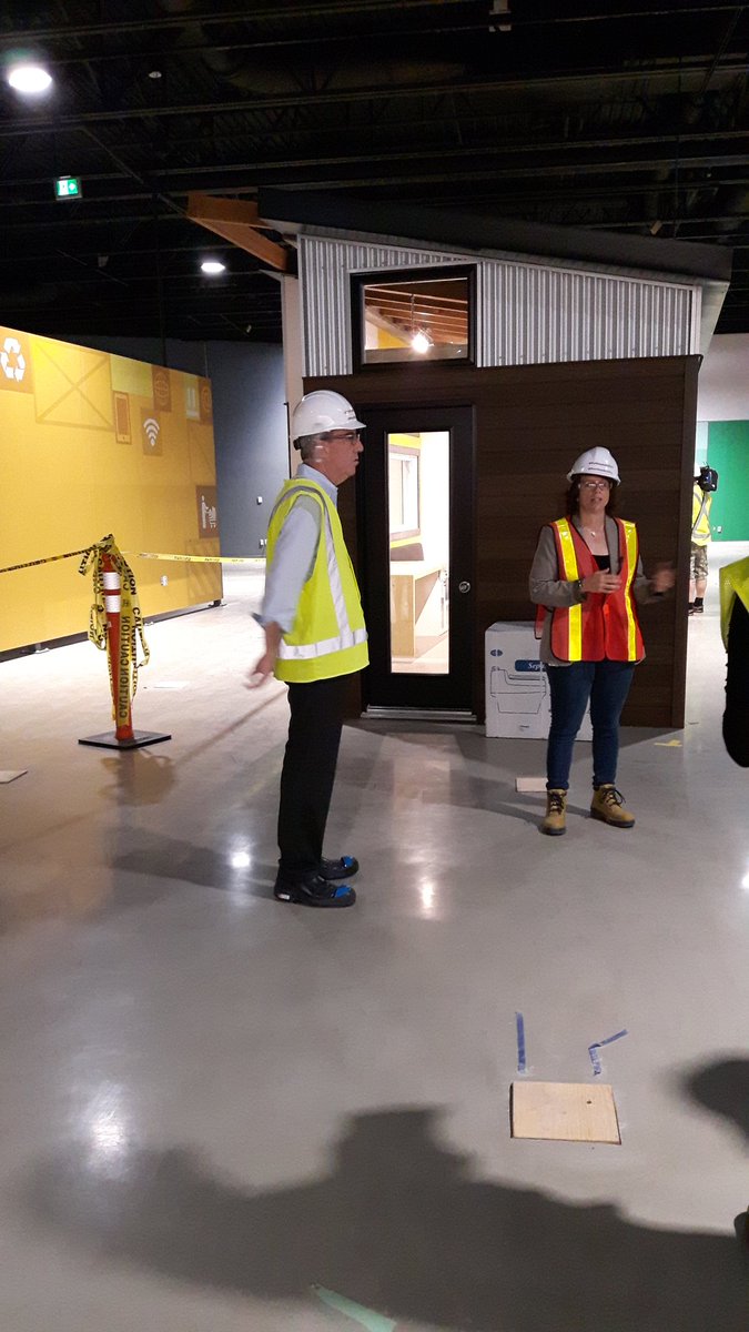 SciTechMuseum's tweet image. Would you be able to live in a tiny house? // pourriez vous habiter dans une petite maison? #mymuseum2017 #monmusee2017  @JimWatsonOttawa