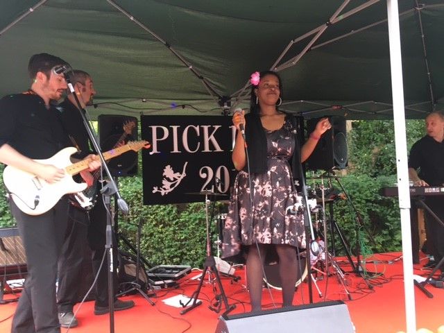 wearepreventBC's tweet photo. A fabulous day at #Pickfest thanks to The Pickering Arms
#Fundraiser #Charity #ThankYou #PreventBreastCancer #SummerFun #Thelwall https://t.co/h2aTnUy9dP