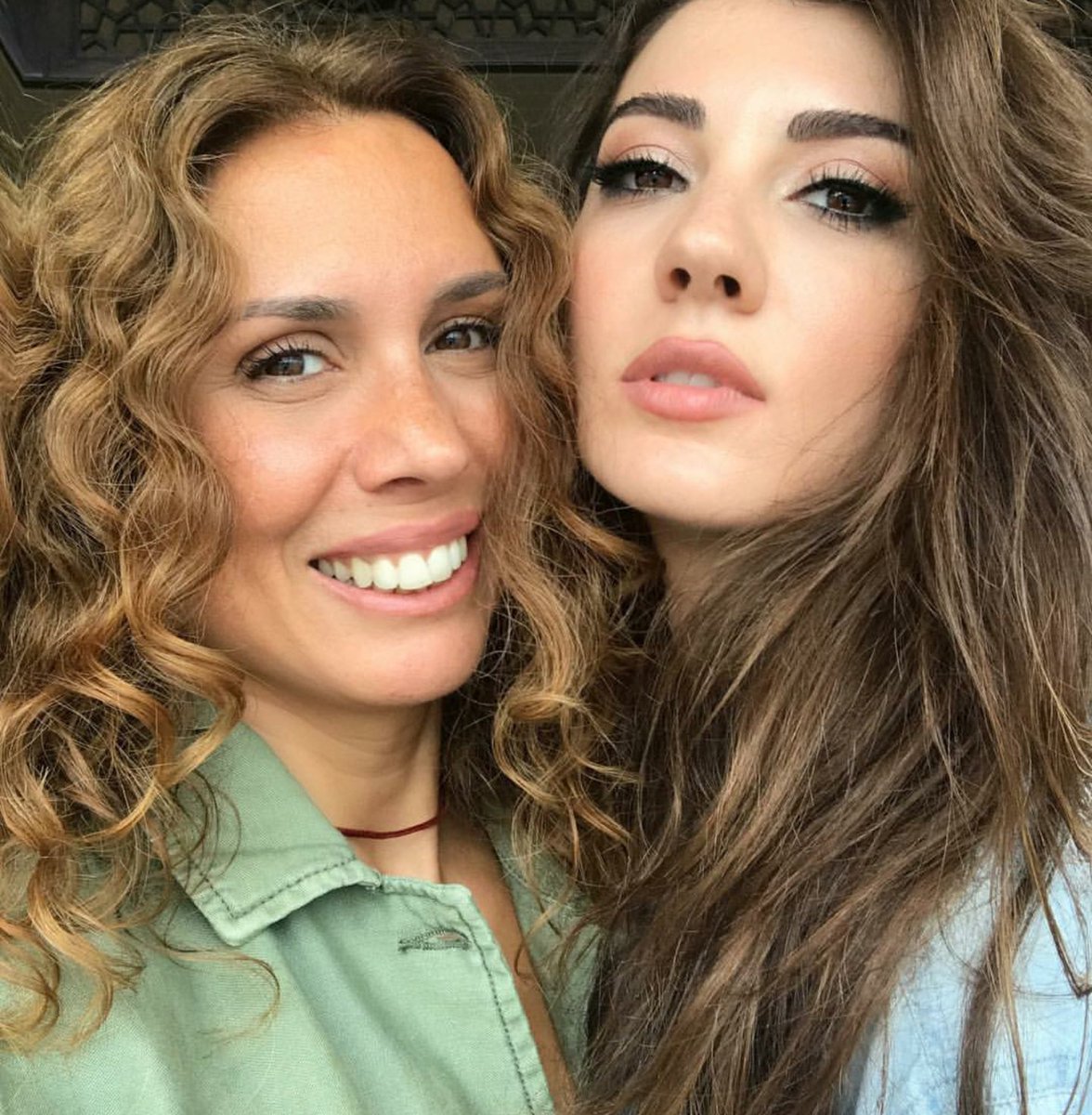 NewsOzberkBurcu's tweet photo. Burcu Özberk Yeni // #BurcuÖzberk New https://t.co/zwYM7TUIS5