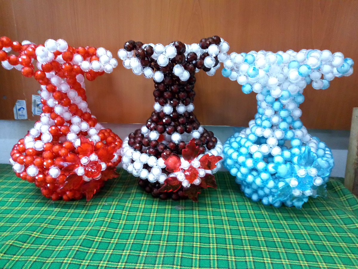 DagloArts's tweet photo. Flower vases @Daglo arts https://t.co/IlOlB6goPH