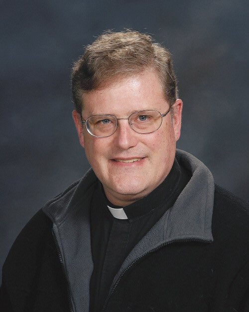 MikeQReports's tweet photo. A Virginia priest reveals he used to be in the Ku Klux Klan. Father William Aitcheson voluntarily stepped temporarily step down @wusa9 https://t.co/C3E5DtT8dz